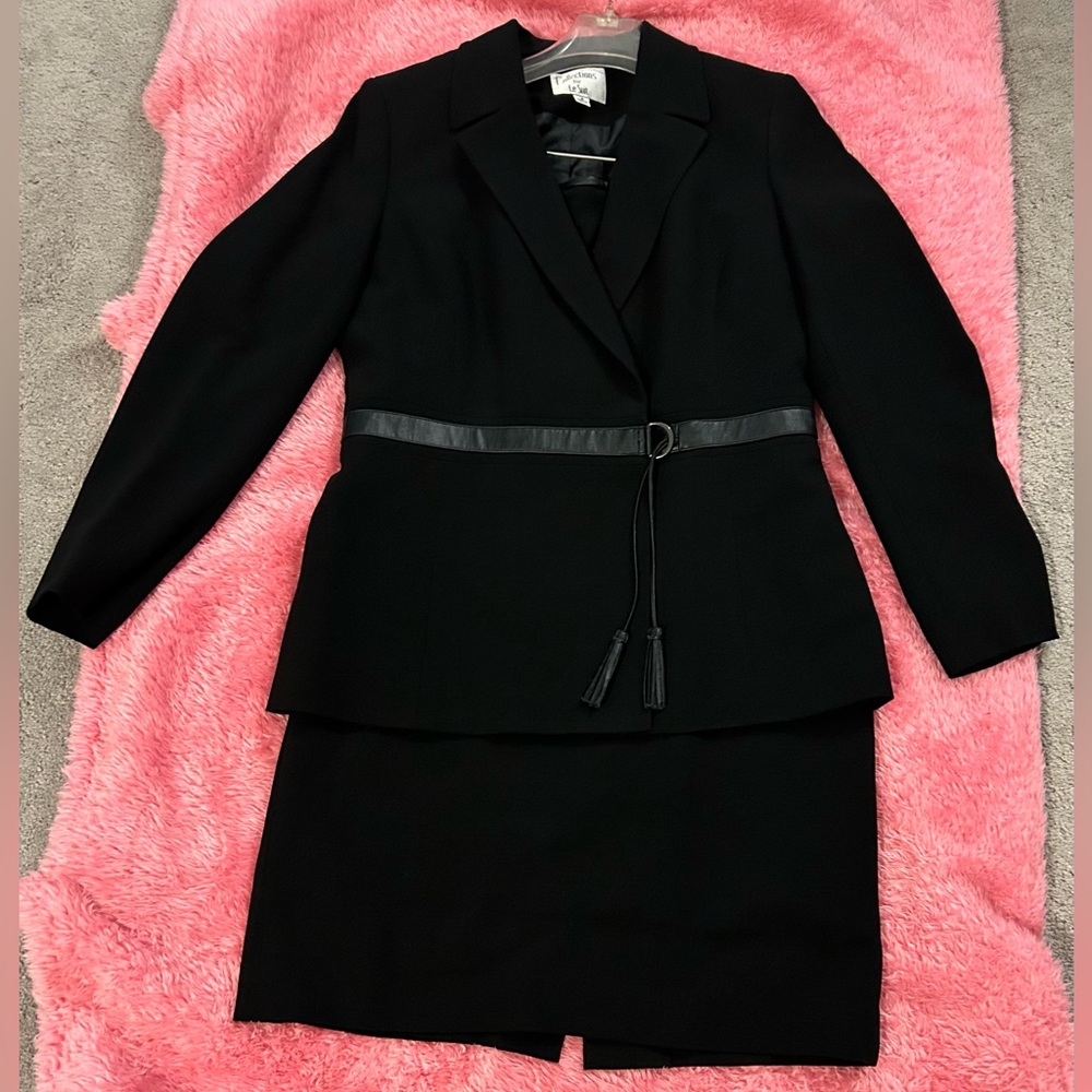 Women’s Le Suit skirt set - Lined